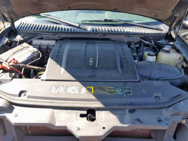 5LMFU28505LJ06070 - 2005 LINCOLN NAVIGATOR أسود صورة 7