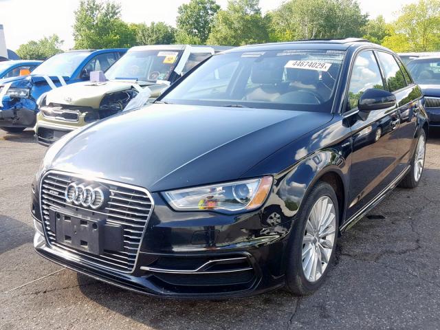 WAUUPBFFXGA143284 - 2016 AUDI A3 E-TRON BLACK photo 2