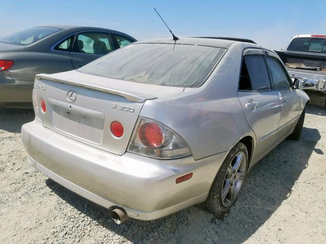 JTHBD192120055209 - 2002 LEXUS IS 300 SILVER photo 4