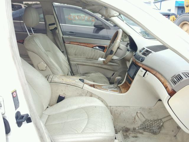 WDBUF65J73A232631 - 2003 MERCEDES-BENZ E 320 WHITE photo 5