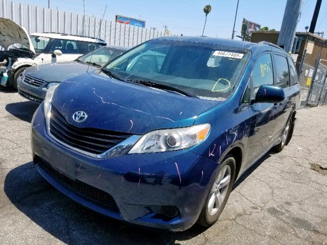 5TDKK3DC8BS140189 - 2011 TOYOTA SIENNA LE BLUE photo 2