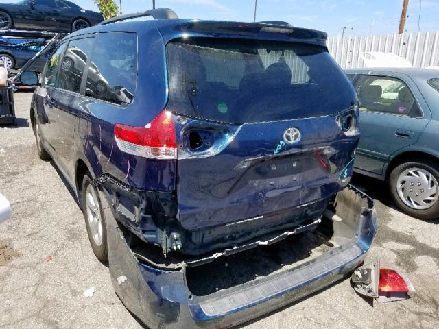 5TDKK3DC8BS140189 - 2011 TOYOTA SIENNA LE BLUE photo 3