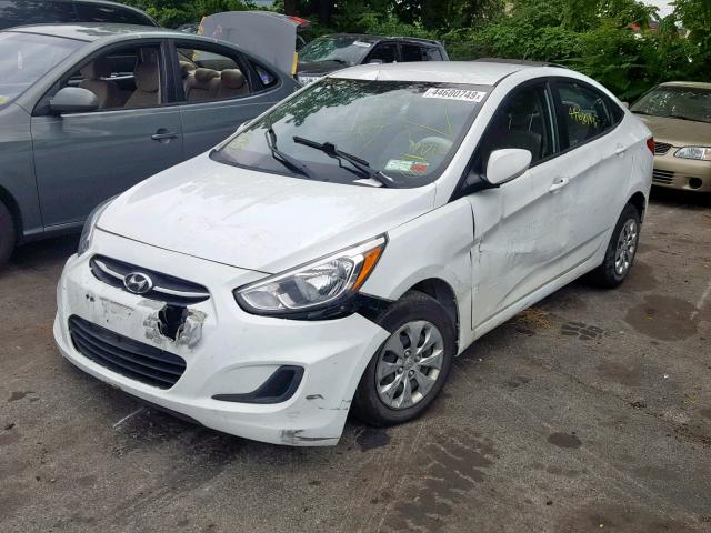 KMHCT4AE4GU085509 - 2016 HYUNDAI ACCENT SE WHITE photo 2