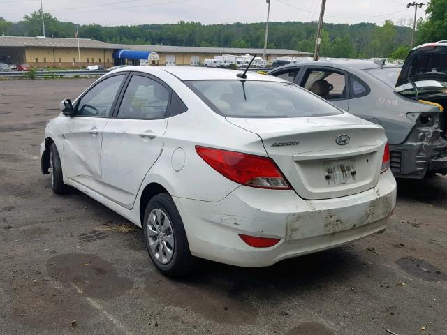 KMHCT4AE4GU085509 - 2016 HYUNDAI ACCENT SE WHITE photo 3