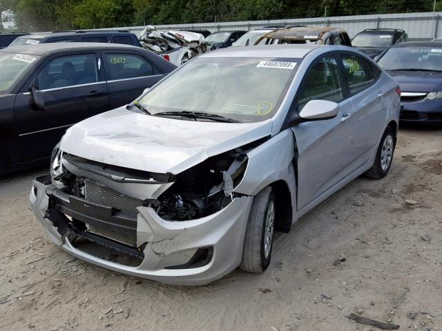 KMHCT4AEXGU161055 - 2016 HYUNDAI ACCENT SE SILVER photo 2