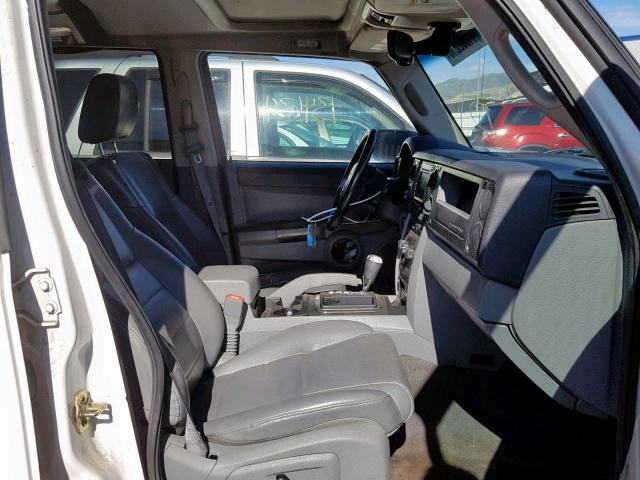1J8HG48K66C198241 - 2006 JEEP COMMANDER WHITE photo 5