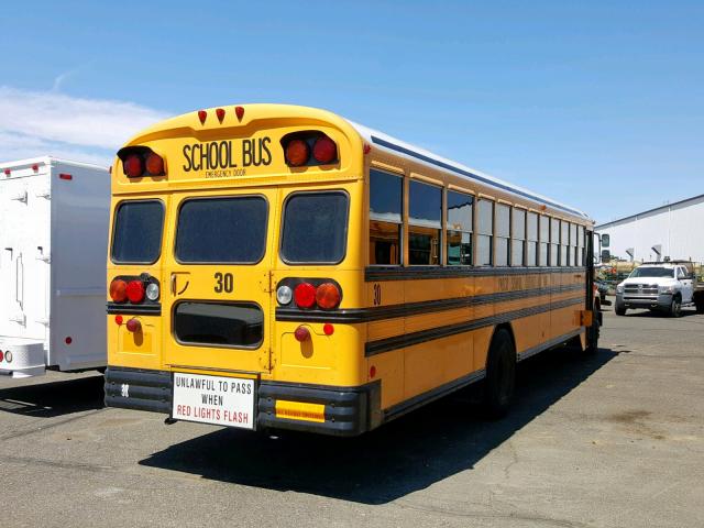 4UZ6CFBA1YCF72133 - 2000 FREIGHTLINER CHASSIS FS ყვითელი ფოტო 4