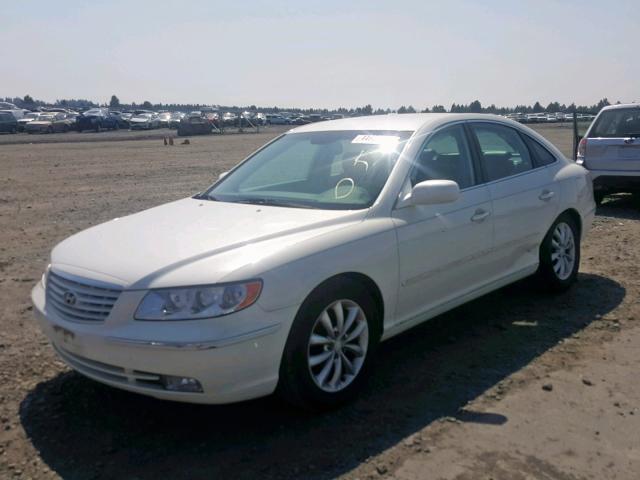 KMHFC46F66A113468 - 2006 HYUNDAI AZERA SE WHITE photo 2