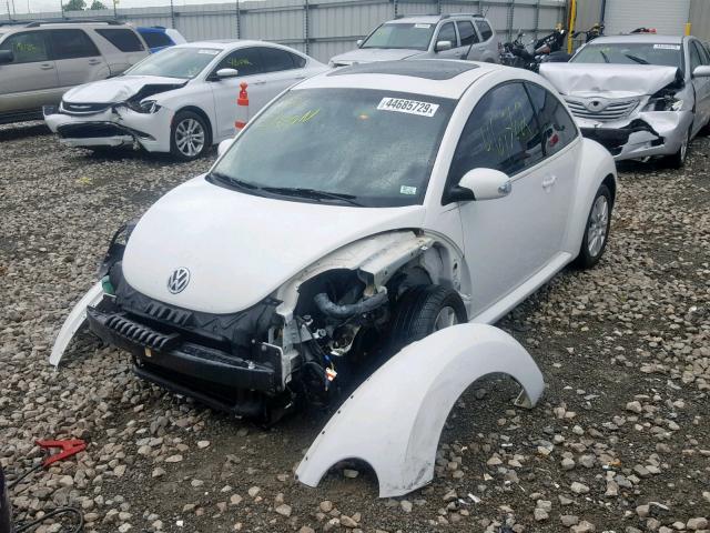 3VWRW31C69M504348 - 2009 VOLKSWAGEN NEW BEETLE Weiß Foto 2