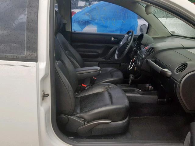 3VWRW31C69M504348 - 2009 VOLKSWAGEN NEW BEETLE Weiß Foto 5