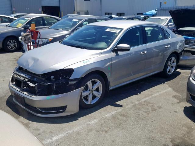 1VWBP7A3XDC127491 - 2013 VOLKSWAGEN PASSAT SE SILVER photo 2