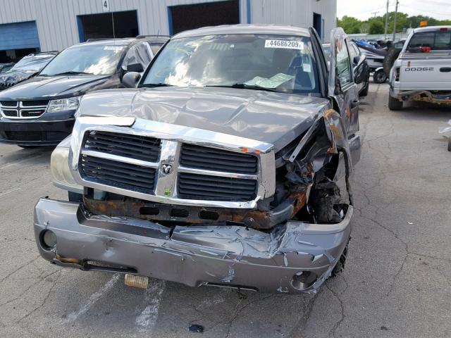 1D7HW42K95S117892 - 2005 DODGE DAKOTA SLT  photo 9