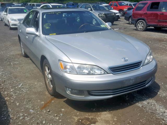 JT8BF28G510313761 - 2001 LEXUS ES 300 SILVER photo 1