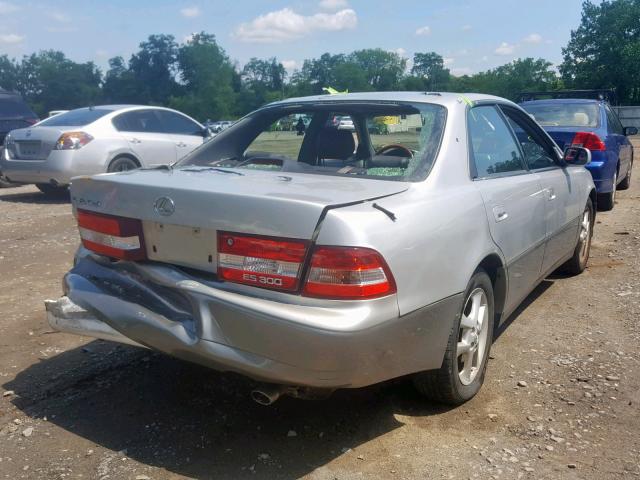 JT8BF28G510313761 - 2001 LEXUS ES 300 SILVER photo 4