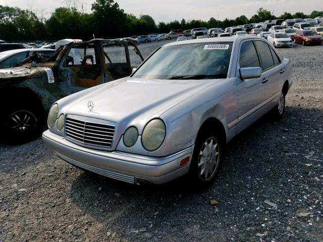 WDBJF65H7XA916441 - 1999 MERCEDES-BENZ E 320 SILVER photo 2