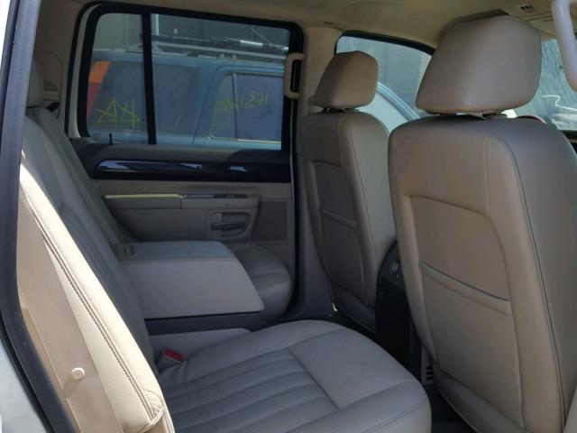 5LMEU68H74ZJ13266 - 2004 LINCOLN AVIATOR 白色 照片 6