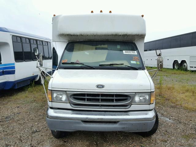 1FDXE40S6XHA85457 - 1999 FORD E450 WHITE photo 9