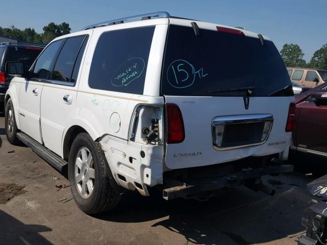 5LMFU27565LJ22145 - 2005 LINCOLN NAVIGATOR WHITE photo 3