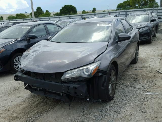 4T1BF1FK9GU602190 - 2016 TOYOTA CAMRY LE GRAY photo 2