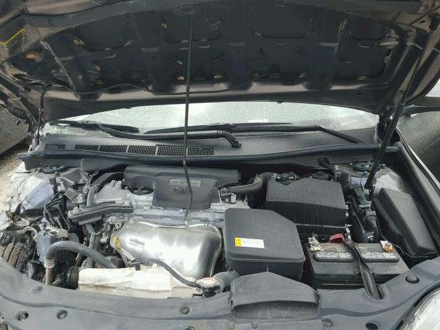 4T1BF1FK9GU602190 - 2016 TOYOTA CAMRY LE GRAY photo 7