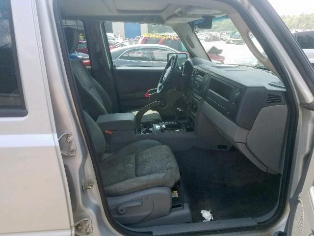 1J8HG48N76C280232 - 2006 JEEP COMMANDER SILVER photo 5