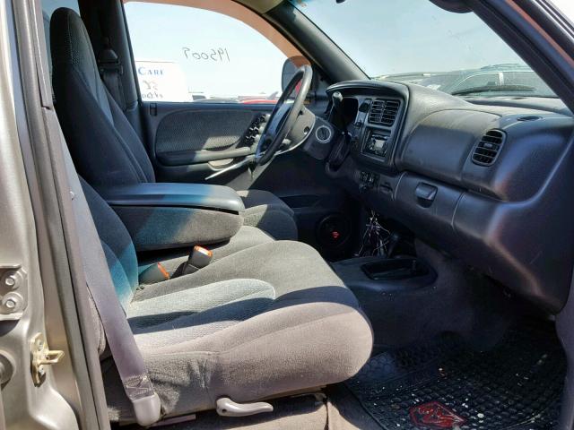 1B4HS28Z5YF285425 - 2000 DODGE DURANGO TAN photo 5