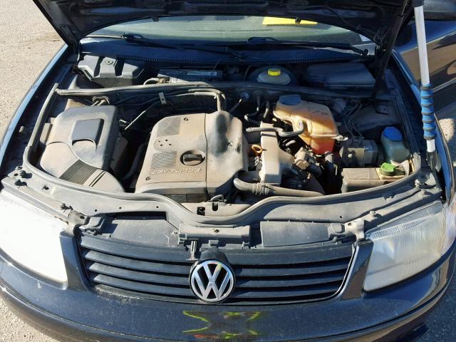 WVWMA63B6XE457035 - 1999 VOLKSWAGEN PASSAT GLS BLACK photo 7