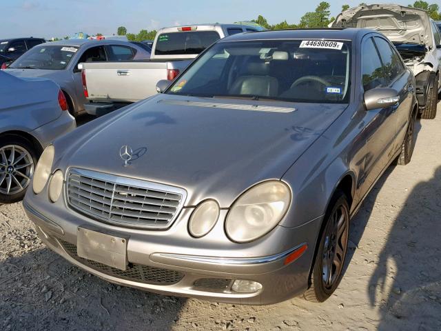 WDBUF65J03A345997 - 2003 MERCEDES-BENZ E 320 TAN photo 2