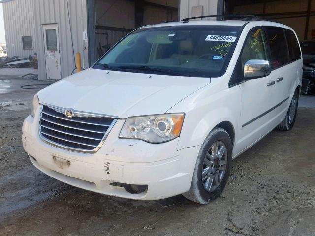 2A8HR64X68R132466 - 2008 CHRYSLER TOWN & COU WHITE photo 2