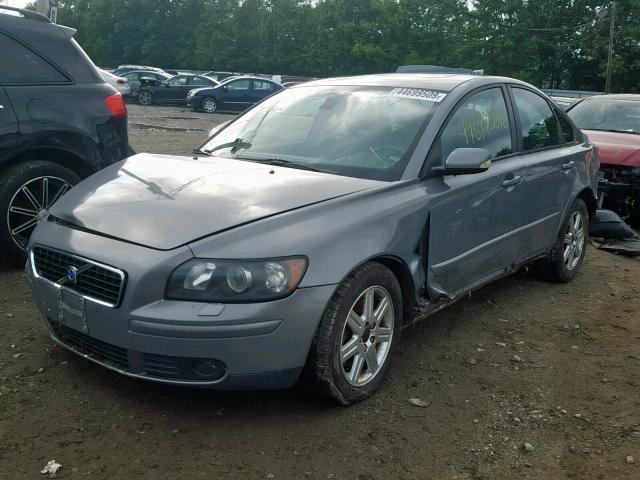 YV1MS382X42012387 - 2004 VOLVO S40 2.4I GRAY photo 2