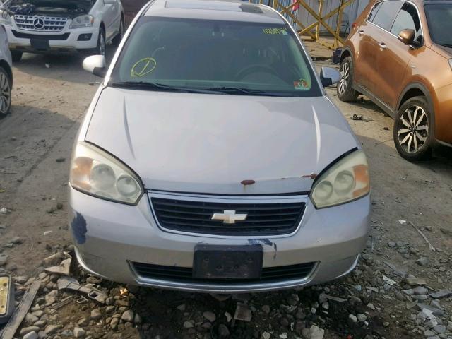 1G1ZT68N17F267830 - 2007 CHEVROLET MALIBU MAX 银色 照片 9