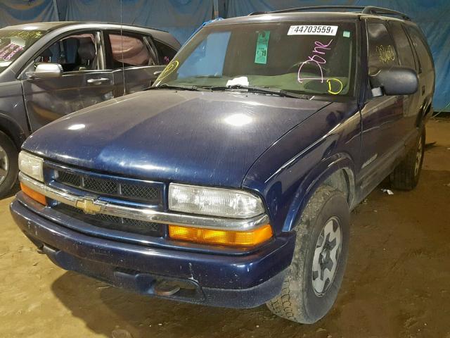 1GNDT13W42K104049 - 2002 CHEVROLET BLAZER BLUE photo 2