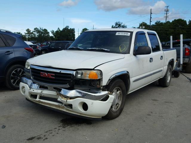 2GTEC13T751106983 - 2005 GMC NEW SIERRA WHITE photo 2