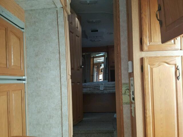 4YDF3502874700798 - 2007 KEYSTONE MONTANA WHITE photo 5