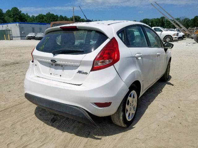 3FADP4EJ3CM216261 - 2012 FORD FIESTA SE WHITE photo 4