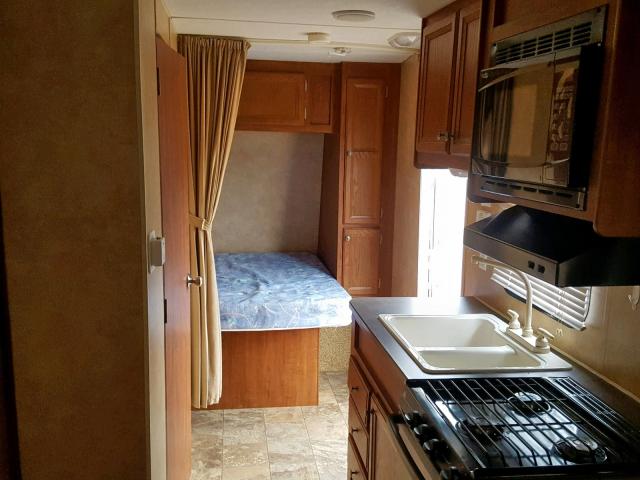 1UJBJ0BK5C17P0214 - 2012 JAYCO SWIFT  WHITE photo 5