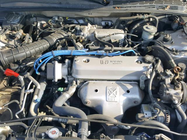 1HGCD5684TA102719 - 1996 HONDA ACCORD DX SILVER photo 7