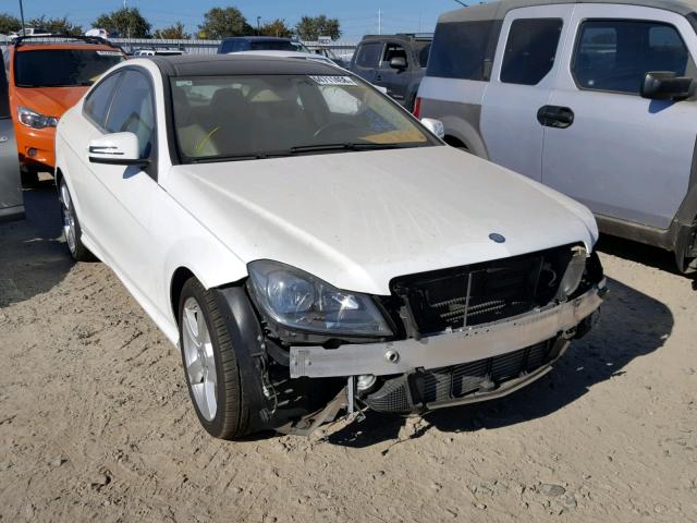 WDDGJ4HB1DF992764 - 2013 MERCEDES-BENZ C 250 WHITE photo 1