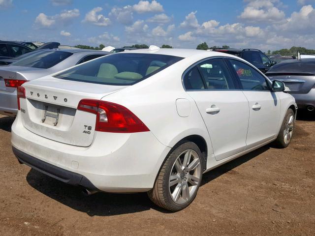 YV1902FH2B2013902 - 2011 VOLVO S60 T6 WHITE photo 4