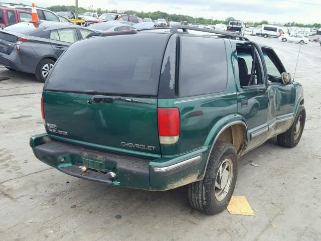 1GNDT13W5XK147046 - 1999 CHEVROLET BLAZER GREEN photo 4