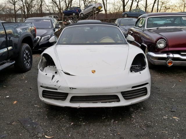 WP0CA2A87HS220214 - 2017 PORSCHE BOXSTER WHITE photo 9