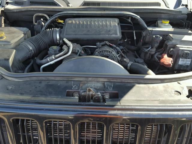 1J8HG48N76C275399 - 2006 JEEP COMMANDER BLACK photo 7