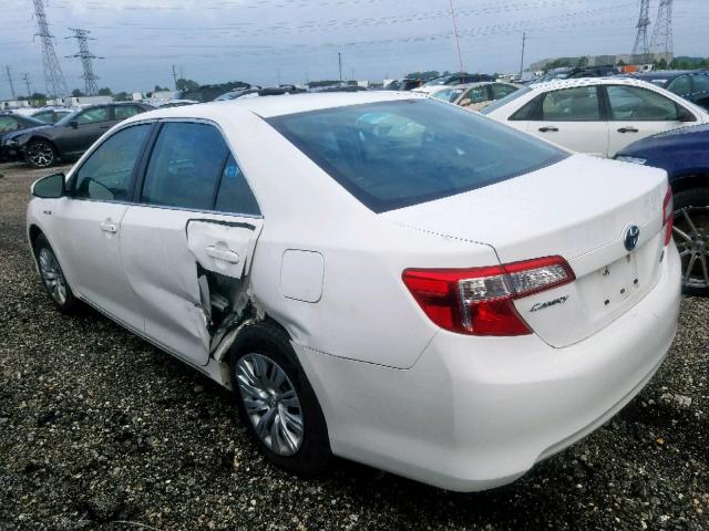 4T1BD1FK4DU087097 - 2013 TOYOTA CAMRY HYBR WHITE photo 3