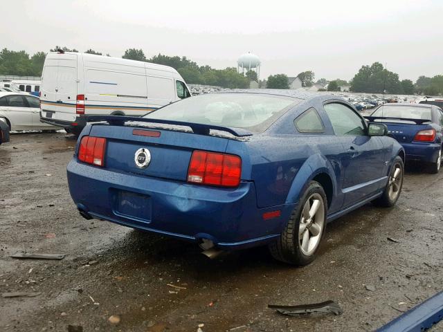 1ZVFT82H565243606 - 2006 FORD MUSTANG GT BLUE photo 4