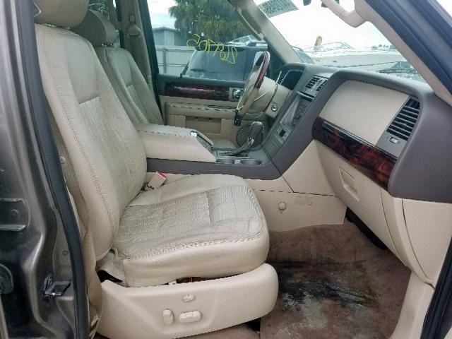 5LMFU27R84LJ28689 - 2004 LINCOLN NAVIGATOR ყავისფერი ფოტო 5