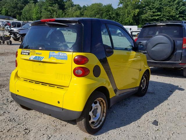 WMEEJ31X18K129981 - 2008 SMART FORTWO YELLOW photo 4