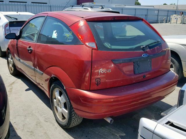 3FAFP31Z04R114046 - 2004 FORD FOCUS ZX3 RED photo 3