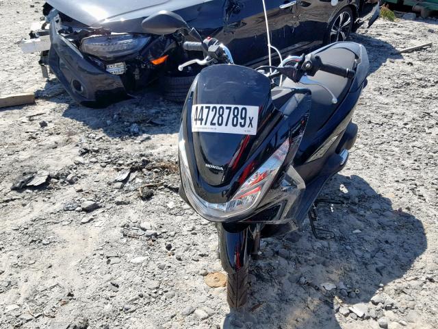 RLHKF1808FY002641 - 2015 HONDA PCX 150 BLACK photo 2