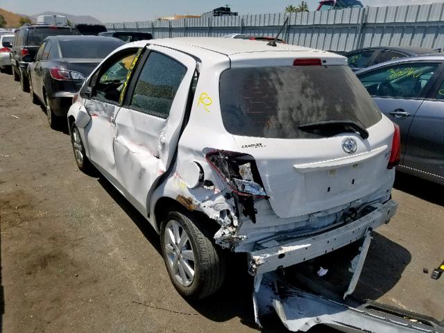 VNKKTUD37HA072399 - 2017 TOYOTA YARIS L WHITE photo 3