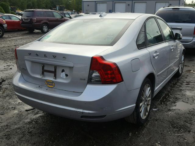 YV1390MS7A2488104 - 2010 VOLVO S40 2.4I SILVER photo 4